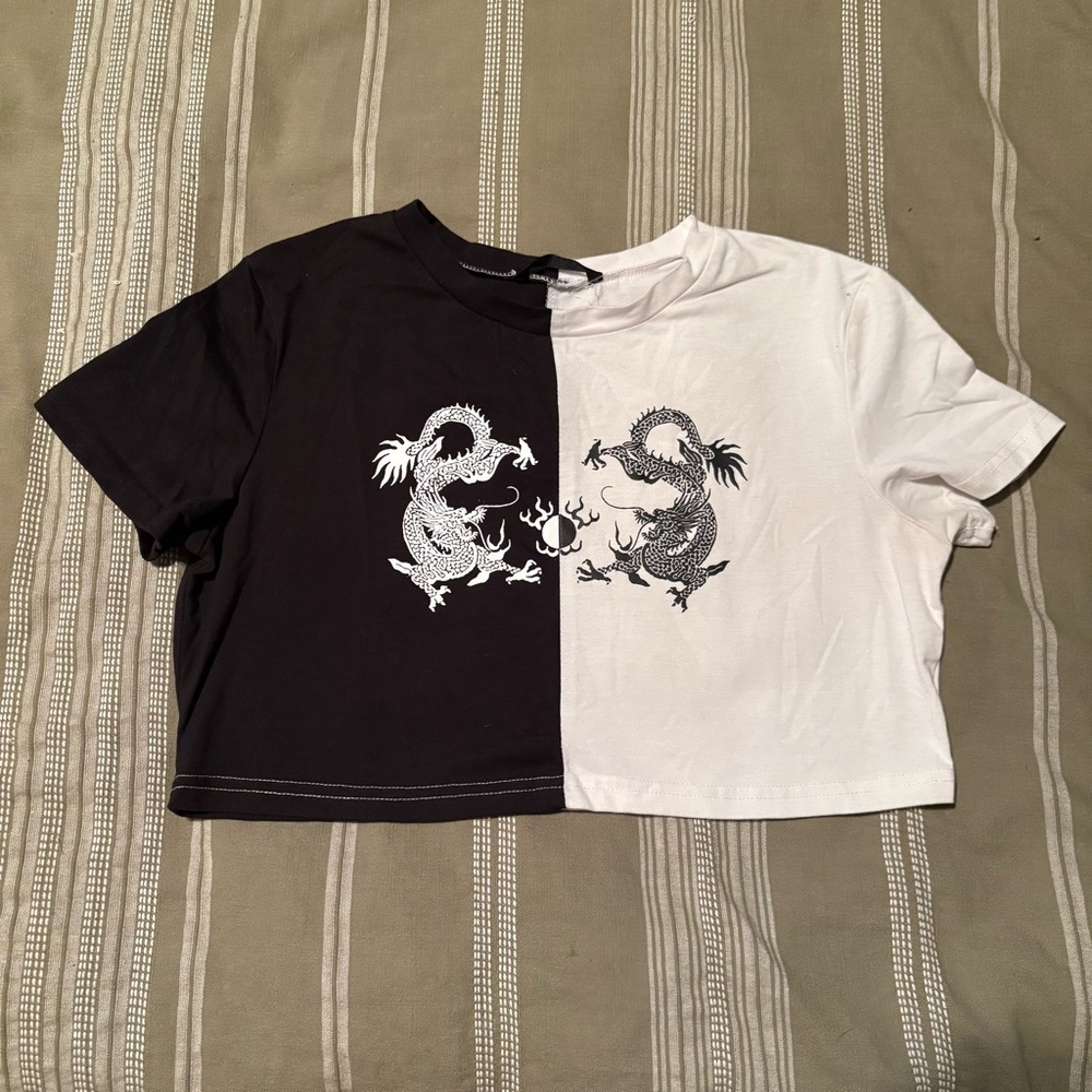 Women’s Shein Dragon Crop Tee Size Medium
